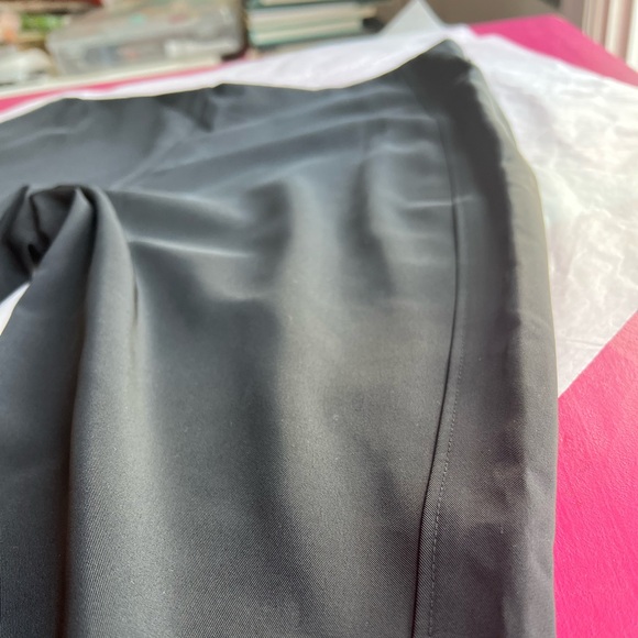 Simply Vera by Vera Wang sz 6 black dress pants ankle cropped side zip SPRING - Picture 2 of 13